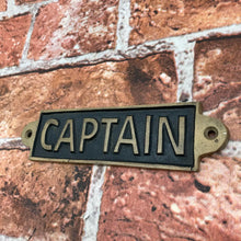  CAPTAIN SIGN