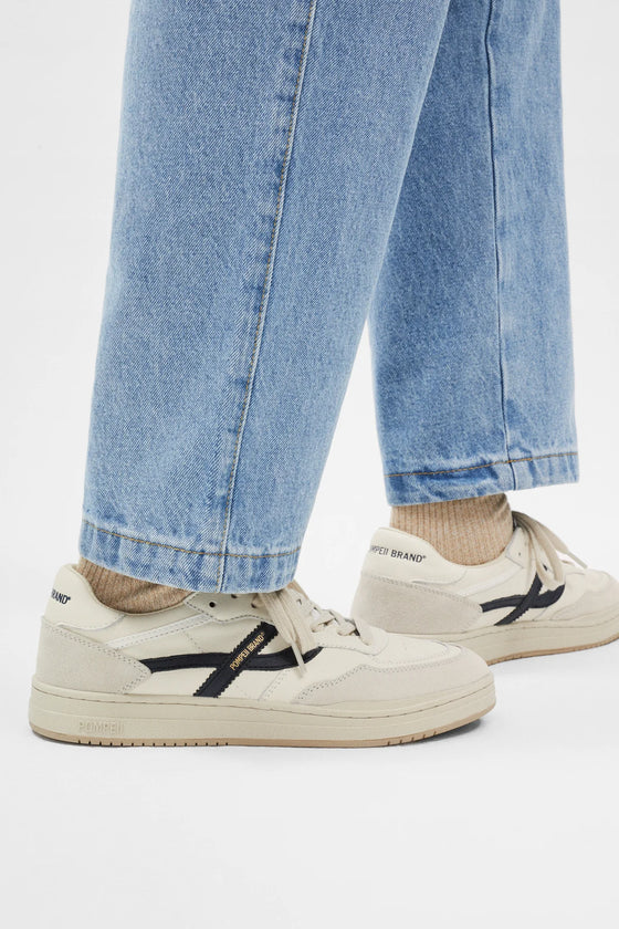 ELAN PIPPA LEATHER TRAINER ECRU/NAVY