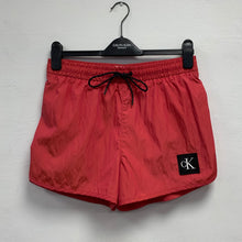  CRINKLE NYLON ‘RUNNER’ SWIM SHORTS PINK FLASH 0820 (XI1)