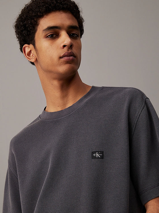 WOVEN CHEST BADGE WAFFLE T-SHIRT EBONY (BAN)