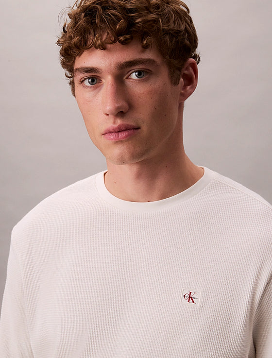 WAFFLE CHEST BADGE LS CREW TOFU (YAS)