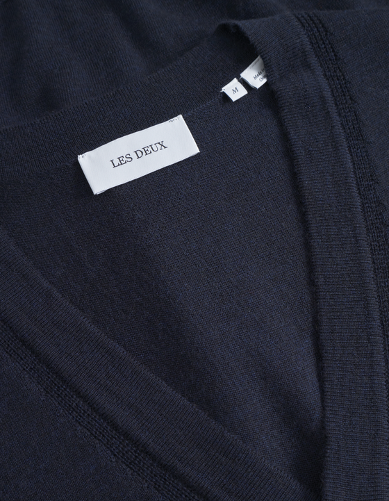 GREYSON MERINO CARDIGAN NAVY
